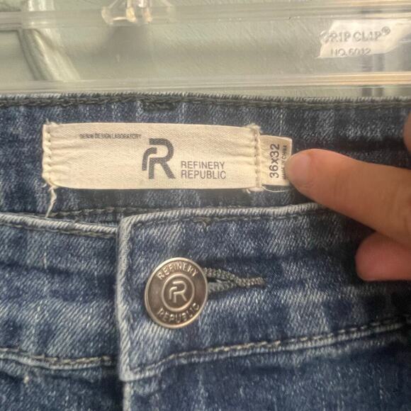 Refinery Republic Mens Straight Jeans Size 36x32 Classic Medium Wash - Picture 4 of 4